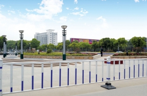 公路護(hù)欄網(wǎng)