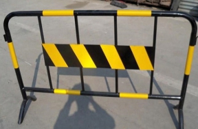 移動(dòng)護(hù)欄（鐵馬）系列